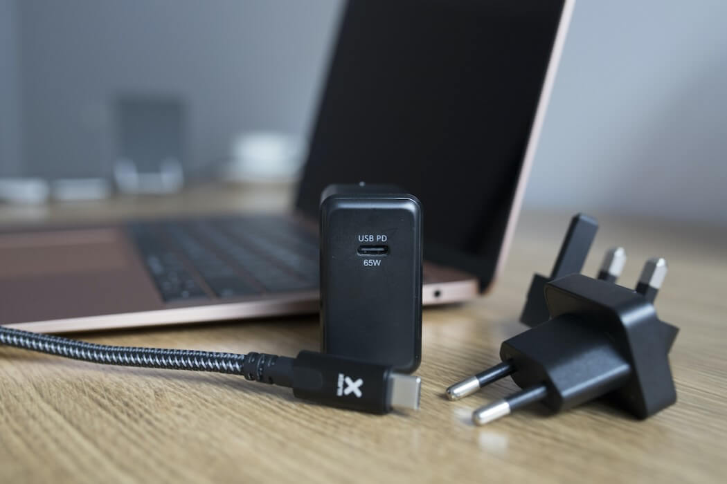Adapter sieciowy XTORM USB-C 65W wymienne wtyczki