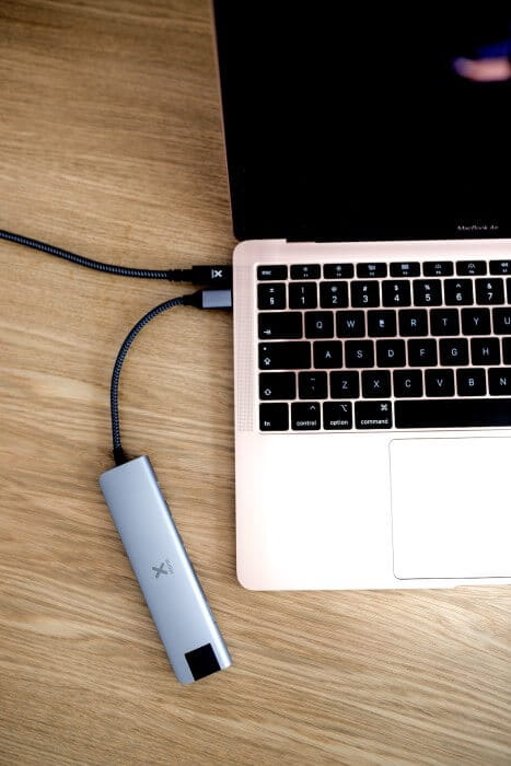 Adapter XTORM USB-C Hub 7-in-1 pleciony kabel - szary