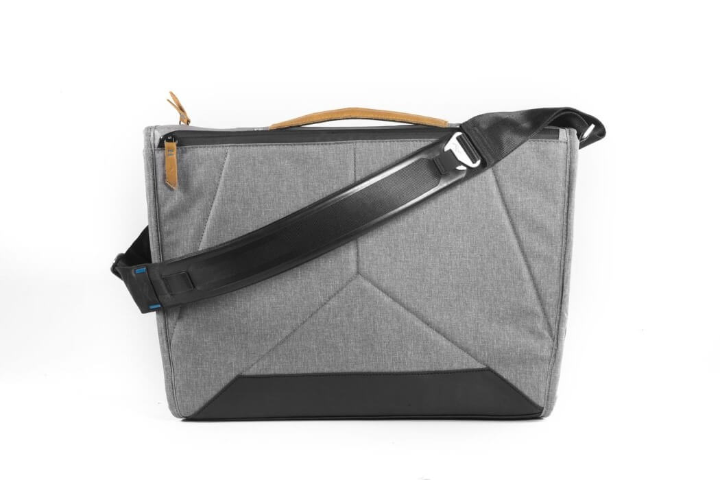 Torba Peak Design Everyday Messenger 15# 18L Charcoal – Grafitowy