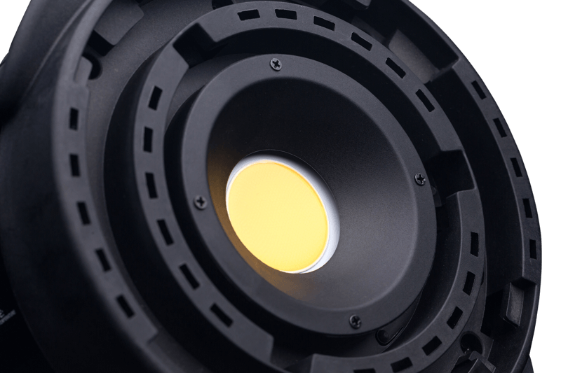 Lampa Nanlite P-200 LED FRESNEL LIGHT