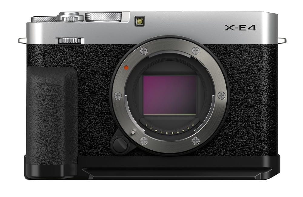 Aparat Fujifilm X-E4 srebrny