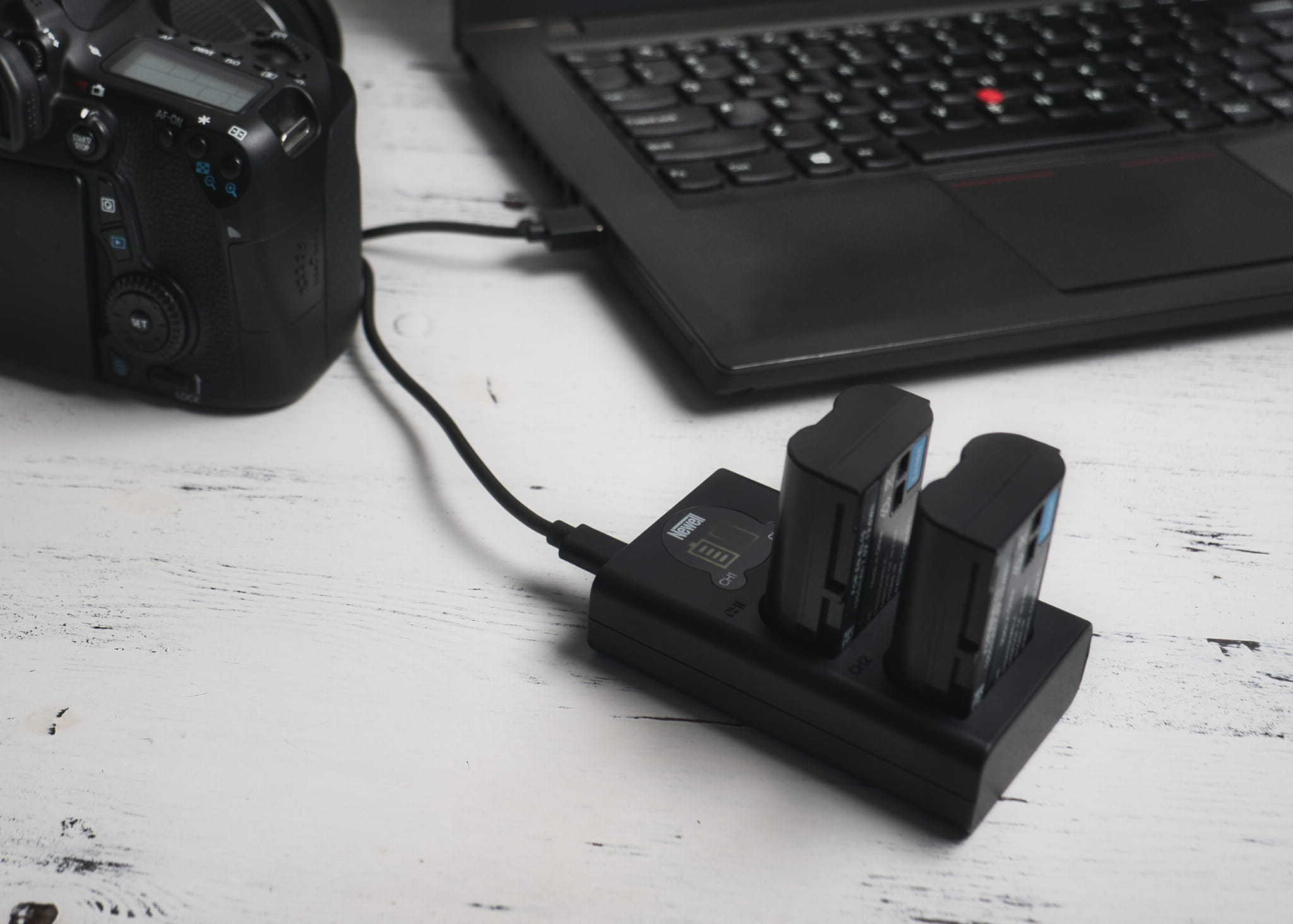 ładowarka_dwukanałowa_newell_dl_usb_c_dmw_blj31_03