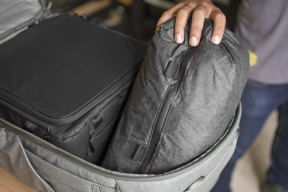 travel_line_peak_design_shoe_pouch_02