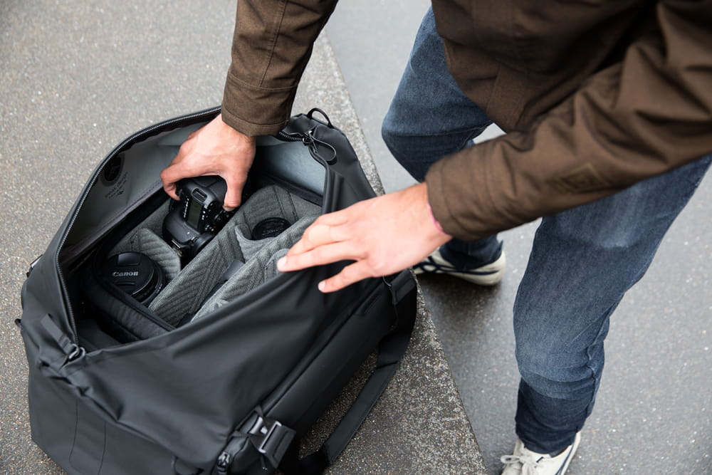 torba-peak-design_travel-duffel-35l_black_01
