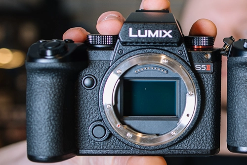 Specyfikacja Panasonic LUMIX S5II – szczegółowa analiza możliwości i technologii