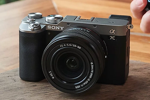 Funkcjonalność aparatu Sony A7C – innowacje w kompaktowej formie