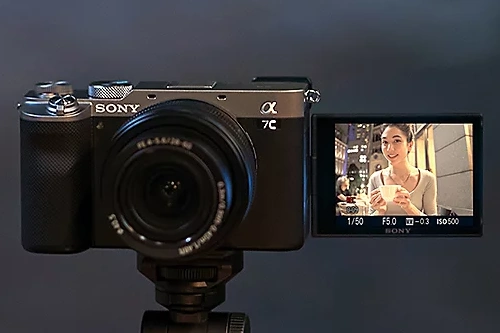 Zalety kompaktowego designu Sony A7C – dla kogo będzie idealny?