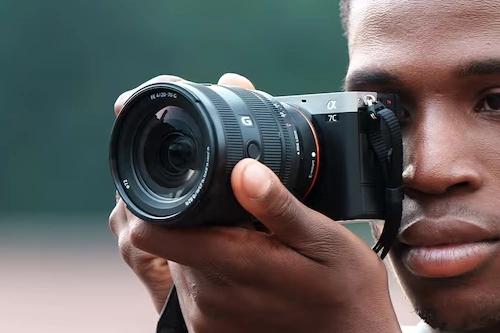Wykorzystanie Sony A7C II w połączeniu z różnorodnymi obiektywami