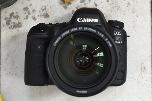 Specyfikacja lustrzanki Canon EOS 6D Mark II