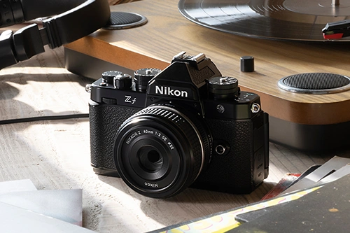 Filmowanie Nikon Z f – jak ten aparat radzi sobie przy nagrywaniu?