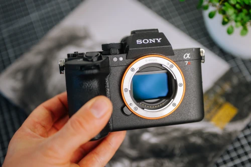 Sony A7R VI w naszych rękach. Rozbija bank