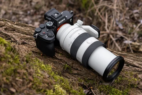 Sony 70-200 mm f/4 II jest mały, lekki i zaskakująco wszechstronny