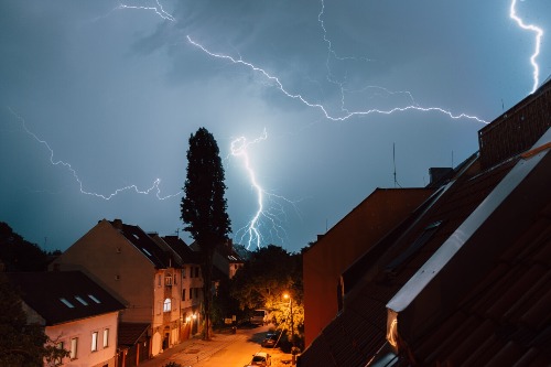 Jak uchwycić na zdjęciu pioruny? Sprawdź!