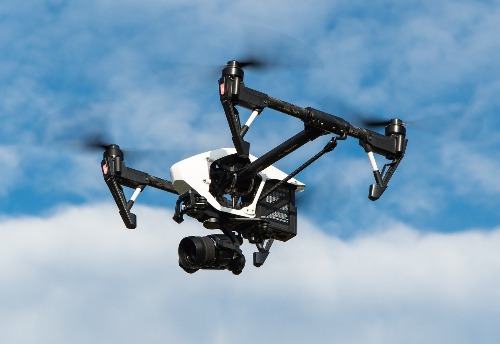 Aplikacje do sterowania dronem – przegląd
