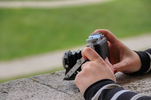 Jak fotografować przy użyciu aparatów natychmiastowych?