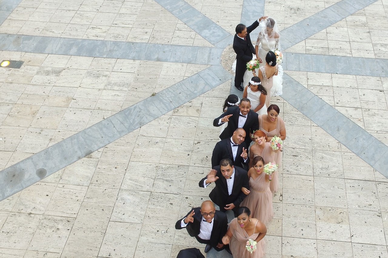 Jaki dron do filmowania wesel? Podpowiadamy!